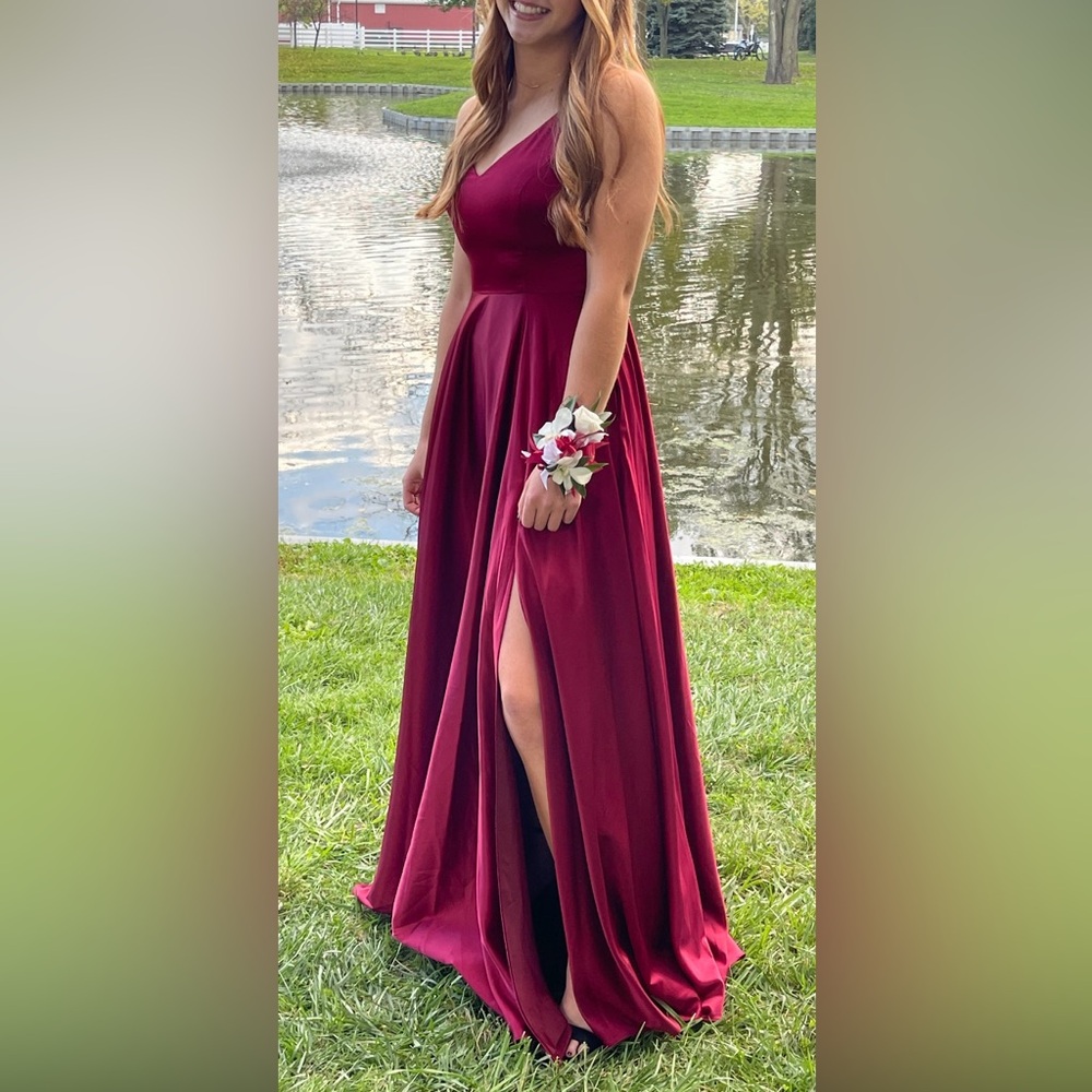 Windsor Burgundy Prom Dress